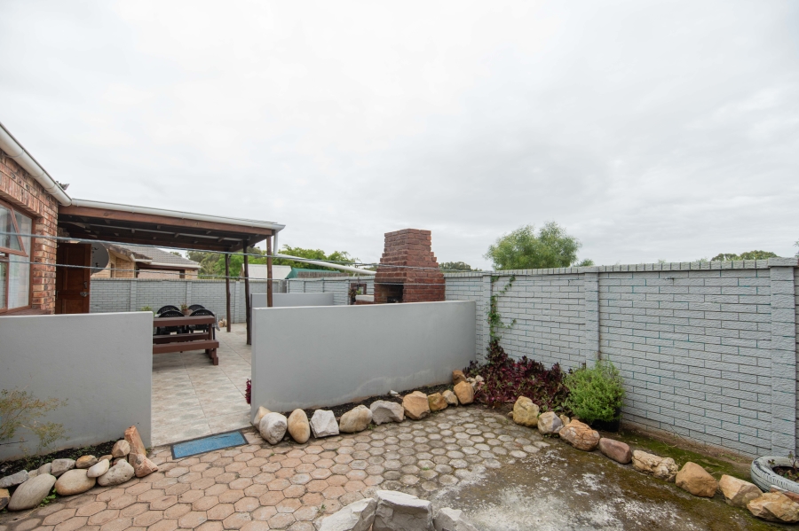 4 Bedroom Property for Sale in Humewood Extension Eastern Cape
